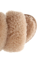 UGG Sand maxi Curly Scuffetta Slipper - Women