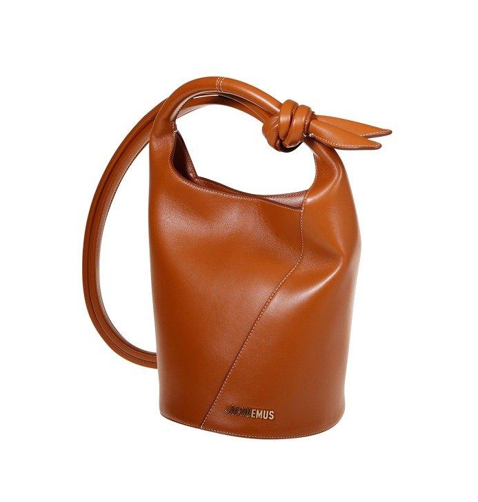 Jacquemus Logo Plaque Knot-detailed Top Handle Bag - Women