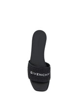 Givenchy 4g Flat Sandals - Women