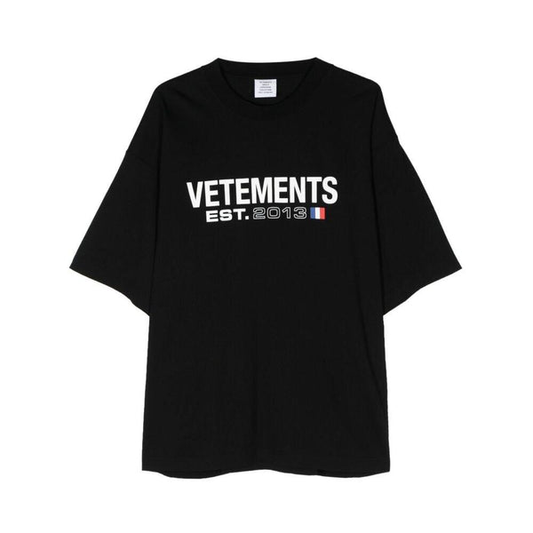 VETEMENTS Logo Printed Oversized T-shirt - Women