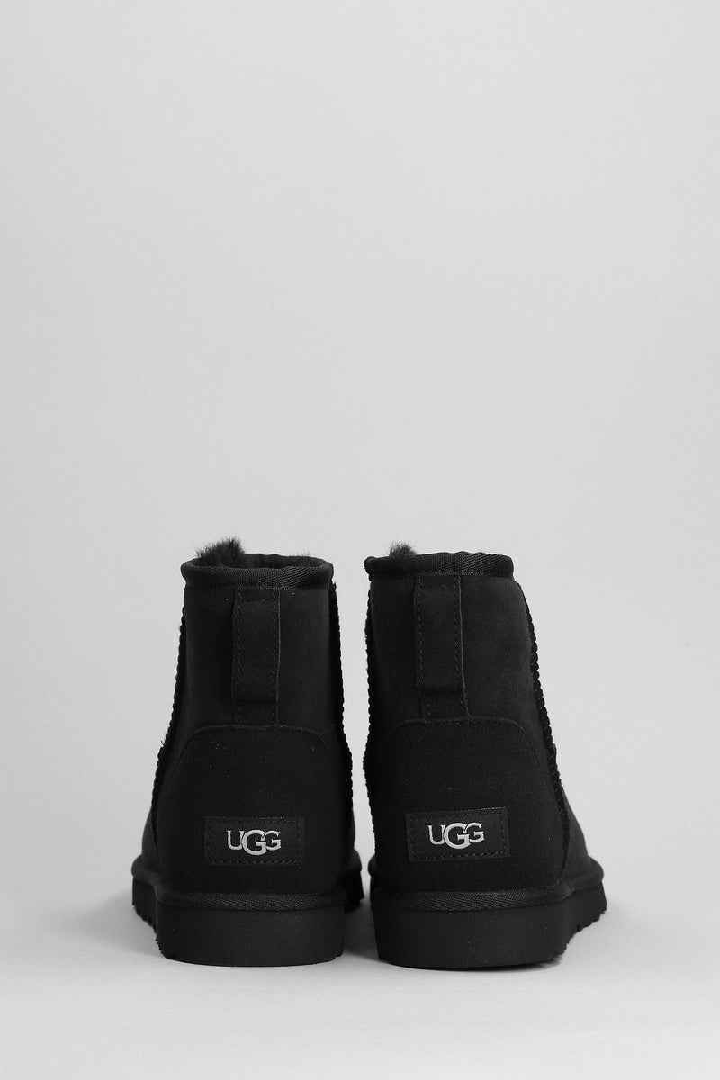 UGG Classic Mini Low Heels Ankle Boots In Black Suede - Men - Piano Luigi