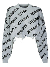 VETEMENTS All-over Logo Printed Cropped Sweater - Women - Piano Luigi